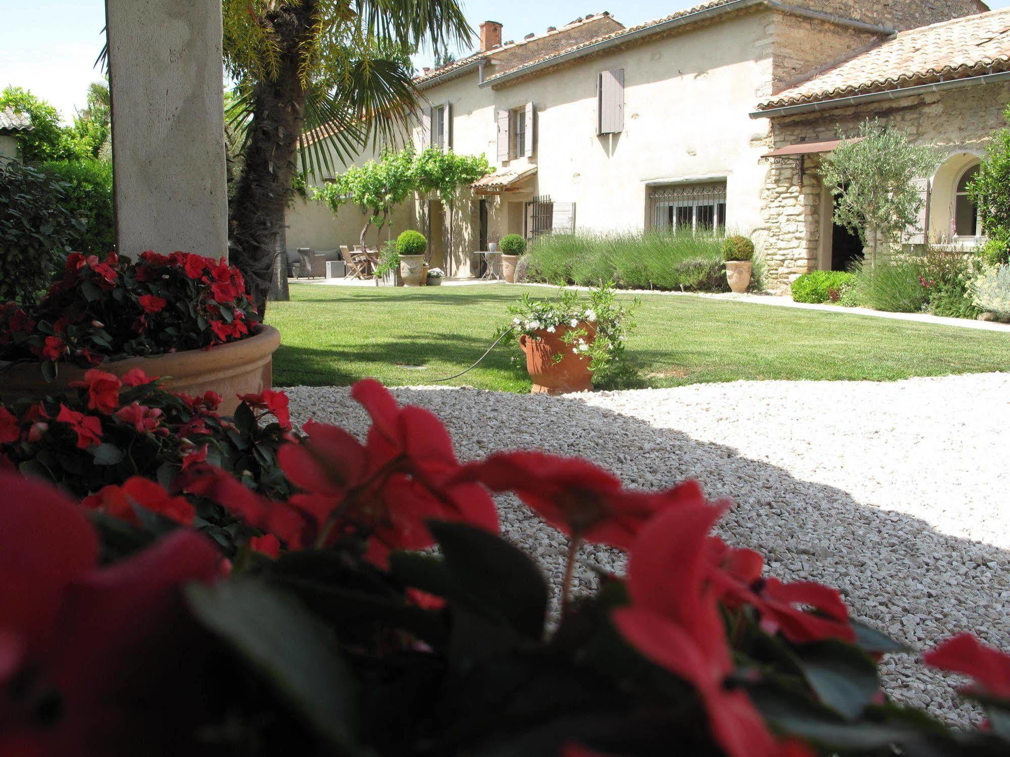 Le Mas De L'Olivier Hotel Loriol-du-Comtat Luaran gambar