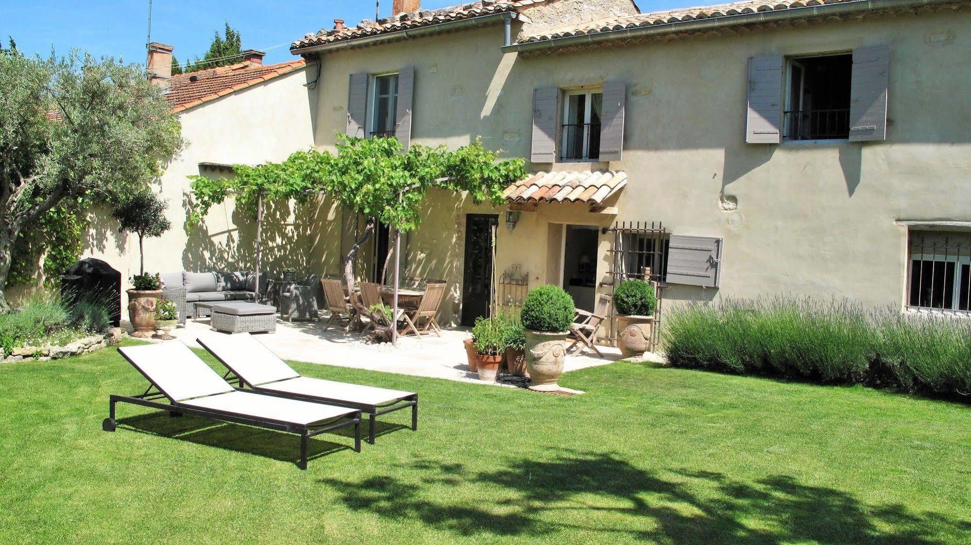 Le Mas De L'Olivier Hotel Loriol-du-Comtat Luaran gambar