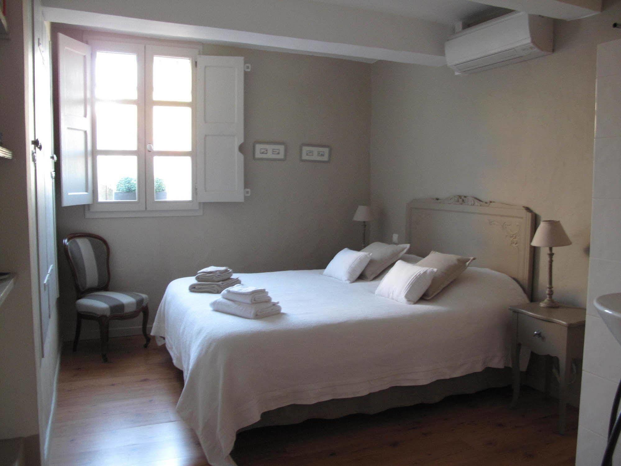 Le Mas De L'Olivier Hotel Loriol-du-Comtat Luaran gambar