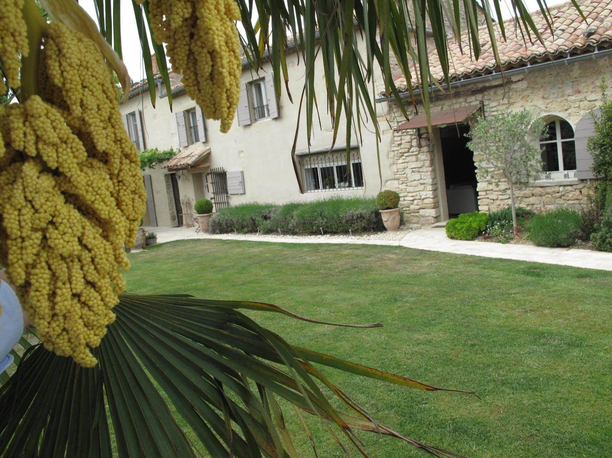 Le Mas De L'Olivier Hotel Loriol-du-Comtat Luaran gambar