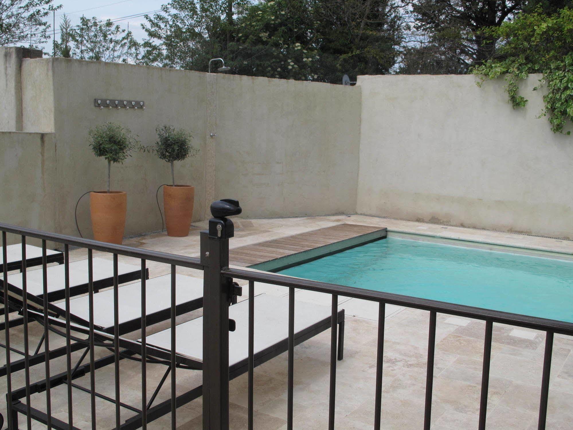 Le Mas De L'Olivier Hotel Loriol-du-Comtat Luaran gambar