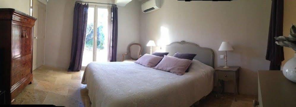 Le Mas De L'Olivier Hotel Loriol-du-Comtat Luaran gambar