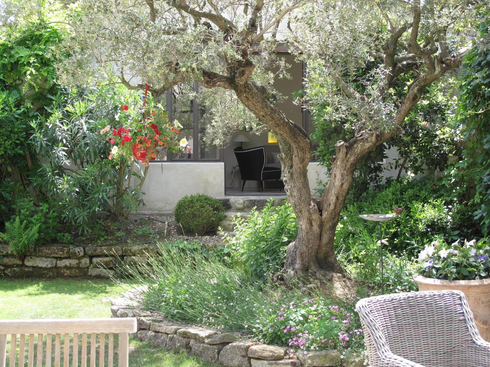 Le Mas De L'Olivier Hotel Loriol-du-Comtat Luaran gambar